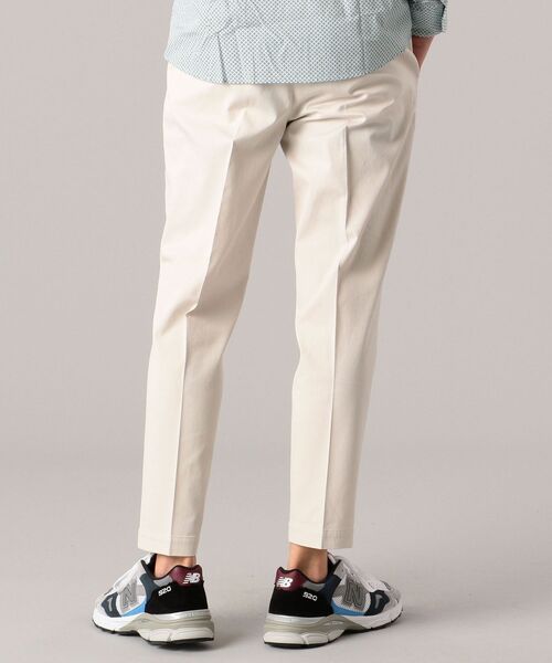 SHIPS(シップス)の「【No tie, but smartness.】SHIPS: 《ストレッチ》コードレーン イージーパンツ(チノパンツ・メンズ・ネイビー/グレー/ナチュラル・SMALL/MEDIUM/LARGE/X-LARGE)」の22枚目の写真