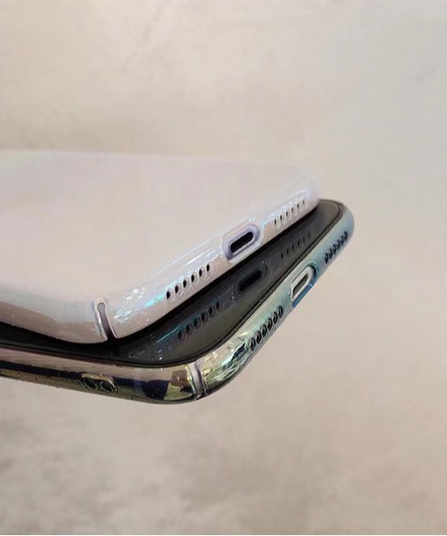 ammy.（エイミードット）の「【 ammy. / エイミードット 】 オーロラ ミラー iPhone ケース / 7, 8 , SE , X , XS , 11 , 11pro , 12mini , 12 , 12pro , 13 , 13pro , 14 , 14pro 対応（スマホケース/カバー・レディース・ブルー/ホワイト/マルチ・C/F/D/A/E/B/H/G/J/I）」の16枚目の写真