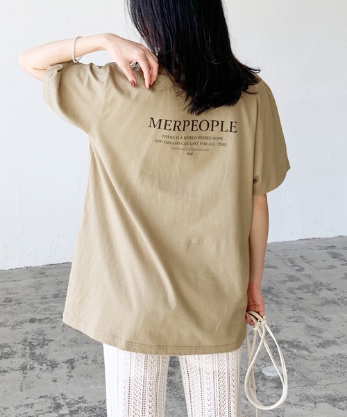 LIAN（リアン）の「MERPEOPLEロゴプリントTシャツ（Tシャツ/カットソー・レディース・ブルー/ベージュ/スミクロ/オフホワイト/オートミール/グリーン/オレンジ/ブルー系その他/ライトグリーン・FREE）」の4枚目の写真