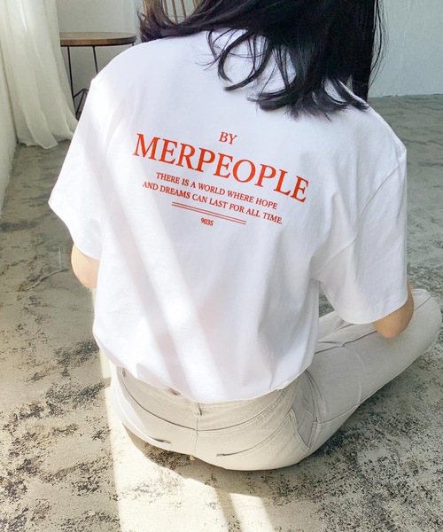 LIAN（リアン）の「MERPEOPLEロゴプリントTシャツ（Tシャツ/カットソー・レディース・ブルー/ベージュ/スミクロ/オフホワイト/オートミール/グリーン/オレンジ/ブルー系その他/ライトグリーン・FREE）」の9枚目の写真