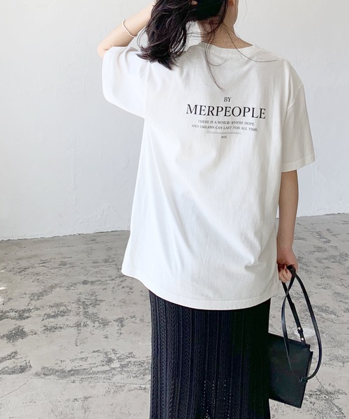 LIAN（リアン）の「MERPEOPLEロゴプリントTシャツ（Tシャツ/カットソー・レディース・ブルー/ベージュ/スミクロ/オフホワイト/オートミール/グリーン/オレンジ/ブルー系その他/ライトグリーン・FREE）」の12枚目の写真