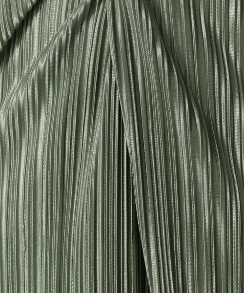 LOWRYS FARM(ローリーズファーム)の「シャイニープリーツタイトスカート(スカート・レディース・ブラック/グリーン/アイボリー・マルチサイズ)」の7枚目の写真