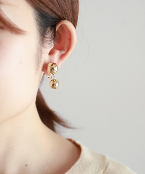 rapiecage（ラピエサージュ）の「Wメタルボールイヤリング（イヤリング・レディース・シルバー/ゴールド・FREE）」の10枚目の写真