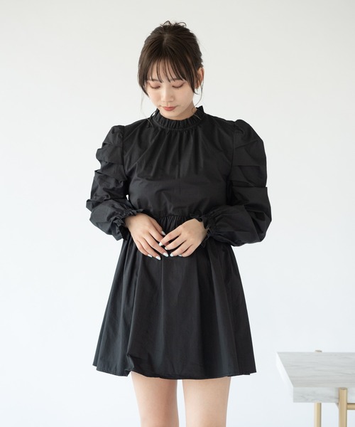 VRIA CHARME(バリアシャルム)の「パワショルダーワンピース(ワンピース・レディース・ブラック/ベージュ・FREE)」の6枚目の写真