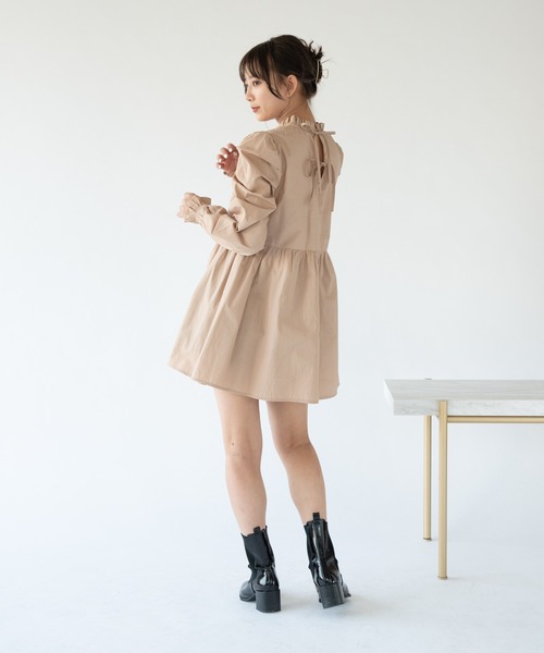 VRIA CHARME(バリアシャルム)の「パワショルダーワンピース(ワンピース・レディース・ブラック/ベージュ・FREE)」の12枚目の写真