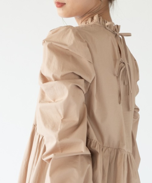 VRIA CHARME(バリアシャルム)の「パワショルダーワンピース(ワンピース・レディース・ブラック/ベージュ・FREE)」の17枚目の写真