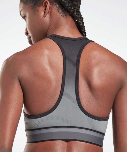 Reebok(リーボック)の「ユナイテッド バイ フィットネス シームレス クロップトップ / United By Fitness Seamless Crop Top(Tシャツ/カットソー・レディース・ブラック×グレー/マルーン・X-SMALL/X-LARGE/MEDIUM)」の7枚目の写真