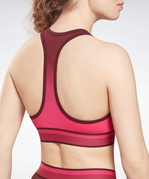 Reebok(リーボック)の「ユナイテッド バイ フィットネス シームレス クロップトップ / United By Fitness Seamless Crop Top(Tシャツ/カットソー・レディース・ブラック×グレー/マルーン・X-SMALL/X-LARGE/MEDIUM)」の11枚目の写真