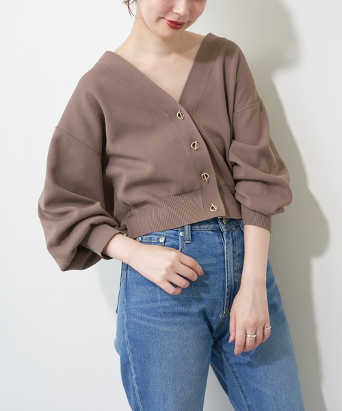 natural couture（ナチュラルクチュール）の「【おうちで洗える！】プチプラハトメバー釦おしゃれカーデ（カーディガン/ボレロ・レディース・オフホワイト/ブラック/ブラウン/グレイッシュベージュ/グリーン/ピンク・FREE）」の4枚目の写真