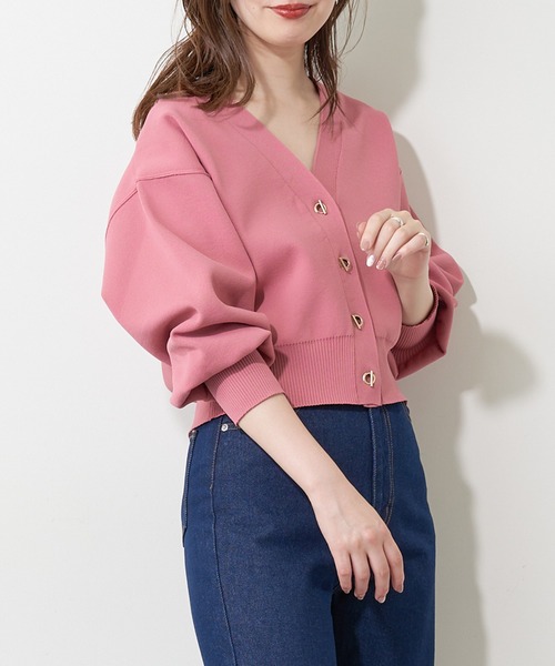 natural couture（ナチュラルクチュール）の「【おうちで洗える！】プチプラハトメバー釦おしゃれカーデ（カーディガン/ボレロ・レディース・オフホワイト/ブラック/ブラウン/グレイッシュベージュ/グリーン/ピンク・FREE）」の6枚目の写真