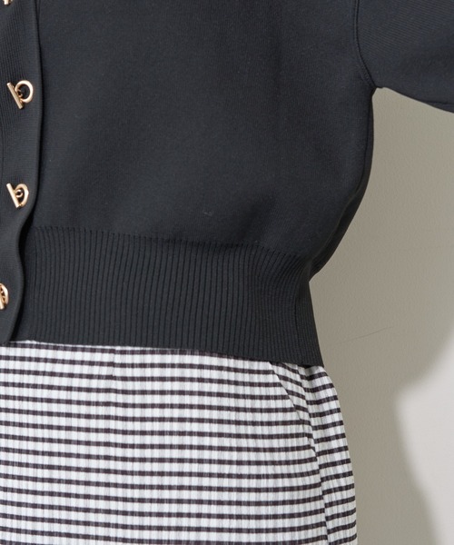 natural couture（ナチュラルクチュール）の「【おうちで洗える！】プチプラハトメバー釦おしゃれカーデ（カーディガン/ボレロ・レディース・オフホワイト/ブラック/ブラウン/グレイッシュベージュ/グリーン/ピンク・FREE）」の19枚目の写真