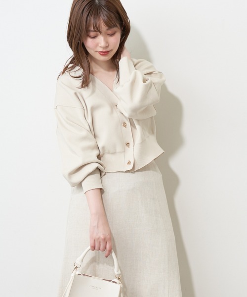 natural couture（ナチュラルクチュール）の「【おうちで洗える！】プチプラハトメバー釦おしゃれカーデ（カーディガン/ボレロ・レディース・オフホワイト/ブラック/ブラウン/グレイッシュベージュ/グリーン/ピンク・FREE）」の7枚目の写真