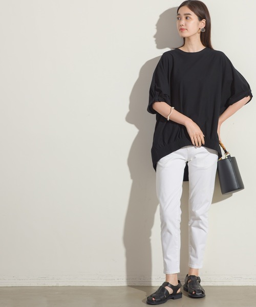 OMNES（オムネス）の「梨地裾ギャザー半袖Tシャツ（Tシャツ/カットソー・レディース・ブラック/グリーン系その他/サーモンピンク・FREE）」の4枚目の写真