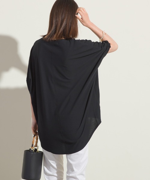 OMNES（オムネス）の「梨地裾ギャザー半袖Tシャツ（Tシャツ/カットソー・レディース・ブラック/グリーン系その他/サーモンピンク・FREE）」の6枚目の写真