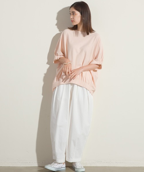 OMNES（オムネス）の「梨地裾ギャザー半袖Tシャツ（Tシャツ/カットソー・レディース・ブラック/グリーン系その他/サーモンピンク・FREE）」の16枚目の写真