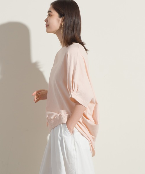 OMNES（オムネス）の「梨地裾ギャザー半袖Tシャツ（Tシャツ/カットソー・レディース・ブラック/グリーン系その他/サーモンピンク・FREE）」の20枚目の写真