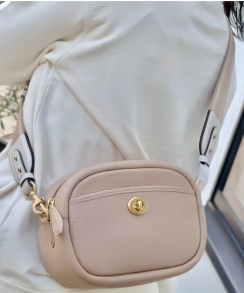 COACH（コーチ）の「カメラ バッグ（ショルダーバッグ・レディース・ベージュ系その他・ﾌﾘ-）」の14枚目の写真