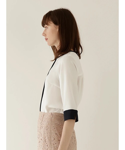TONAL（トーナル）の「バイカラー2WAYネック7分袖ブラウス（シャツ 