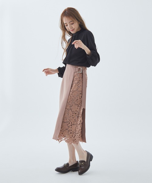 Fabulous Angela（ファビュラスアンジェラ）の「レースドッキングタイトスカート（スカート・レディース・ネイビー/モカ/グレイッシュベージュ・FREE）」の22枚目の写真