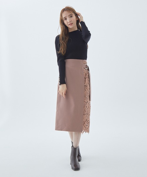 Fabulous Angela（ファビュラスアンジェラ）の「レースドッキングタイトスカート（スカート・レディース・ネイビー/モカ/グレイッシュベージュ・FREE）」の18枚目の写真