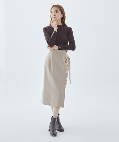 Fabulous Angela（ファビュラスアンジェラ）の「レースドッキングタイトスカート（スカート・レディース・ネイビー/モカ/グレイッシュベージュ・FREE）」の8枚目の写真