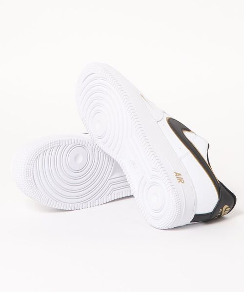 NIKE（ナイキ）の「ナイキ エア フォース 1 '07 LV8（スニーカー・メンズ・オフホワイト/ブラック・9/10/8）」の3枚目の写真