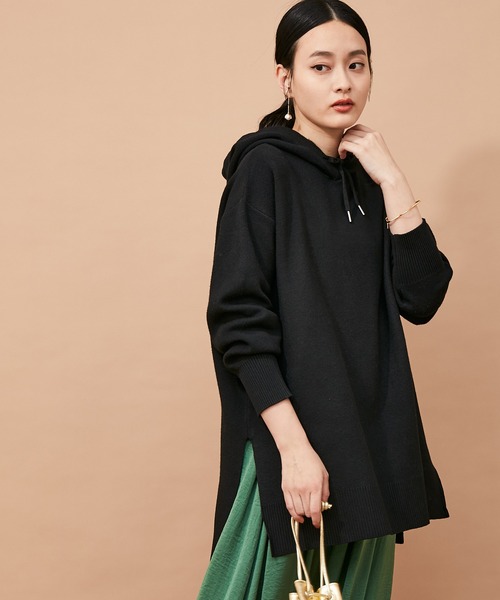 ADAM ET ROPE'(アダムエロペ)の「【アウトレット店舗・WEB限定】オーバーニットパーカー(パーカー・レディース・ブラック/グレー/イエロー/ベージュ系その他/キナリ・FREE)」の3枚目の写真