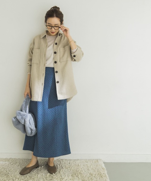 URBAN RESEARCH（アーバンリサーチ）の「ホグシプリントマーメイドロングスカート（スカート・レディース・ブルー/キャメル・38/36）」の13枚目の写真