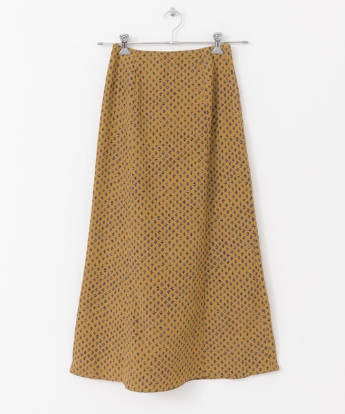 URBAN RESEARCH（アーバンリサーチ）の「ホグシプリントマーメイドロングスカート（スカート・レディース・ブルー/キャメル・38/36）」の18枚目の写真