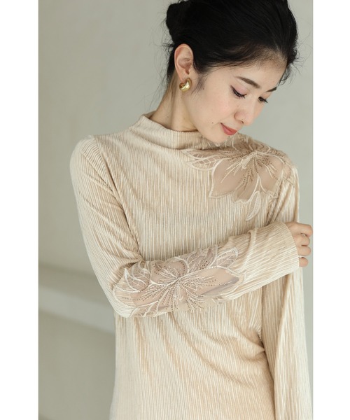 cawaii（カワイイ）の「シアーなお花が肌に咲く伸びやかカットソートップス（Tシャツ/カットソー・レディース・ベージュ・FREE）」の9枚目の写真