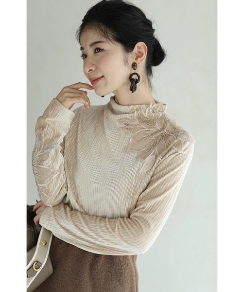 cawaii（カワイイ）の「シアーなお花が肌に咲く伸びやかカットソートップス（Tシャツ/カットソー・レディース・ベージュ・FREE）」の6枚目の写真