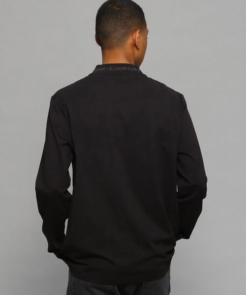 Calvin Klein（カルバン・クライン）の「ロゴ ジャカード ロングスリーブ モックネック Tシャツ（Tシャツ/カットソー・メンズ・ホワイト/ブラック・S/M/L/XL）」の6枚目の写真