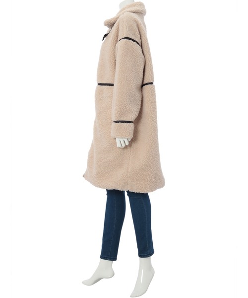 fifth calin(フィフスカラン)の「パイピングフライトボアロングコート(ムートンコート・レディース・ベージュ/ブラック・MEDIUM)」の4枚目の写真