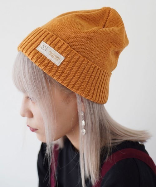 dictionary（ディクショナリー）の「【 BASQUIAT / バスキア 】 メタル ネーム タグ ローキャップ（ニットキャップ/ビーニー・メンズ・ブラック/ネイビー/チャコール/マスタード・FREE）」の4枚目の写真