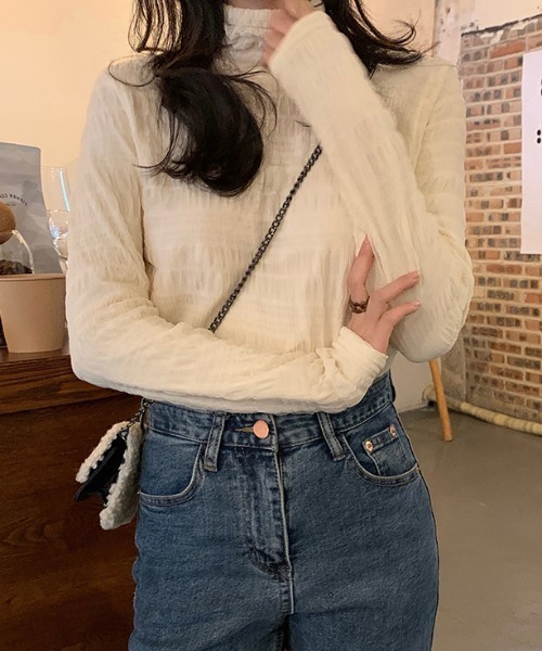 .KOM(ドットコム)の「『.kom/ドットケーオーエム』裏起毛 ハーフネックカットソー(その他トップス・レディース・ホワイト/ブラック・M/L)」の4枚目の写真