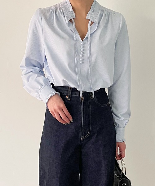 JUNOAH(ジュノア)の「フリルスタンドカラーブラウス(シャツ/ブラウス・レディース・ホワイト/ブラック/ブルー・MEDIUM/LARGE/X-LARGE)」の10枚目の写真