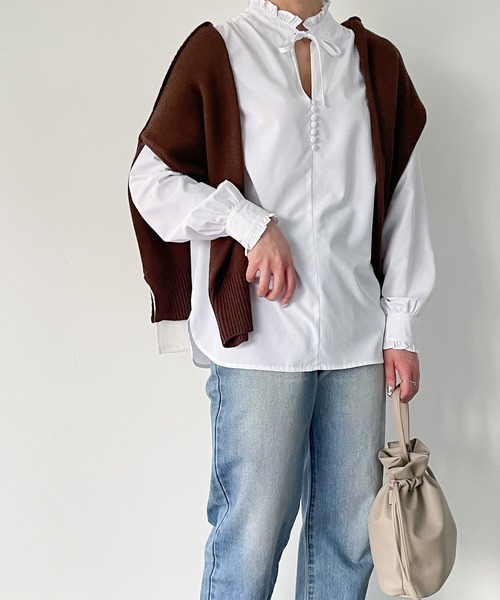 JUNOAH(ジュノア)の「フリルスタンドカラーブラウス(シャツ/ブラウス・レディース・ホワイト/ブラック/ブルー・MEDIUM/LARGE/X-LARGE)」の7枚目の写真