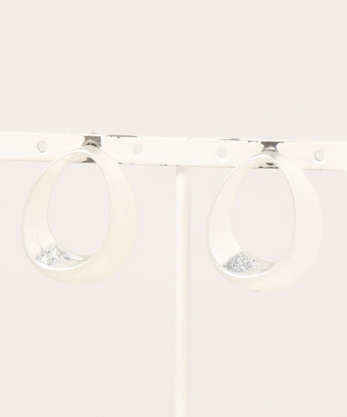 LAKOLE(ラコレ)の「オーバルねじれピアス / 269724(ピアス(両耳用)・レディース・その他1/その他2・FREE)」の5枚目の写真