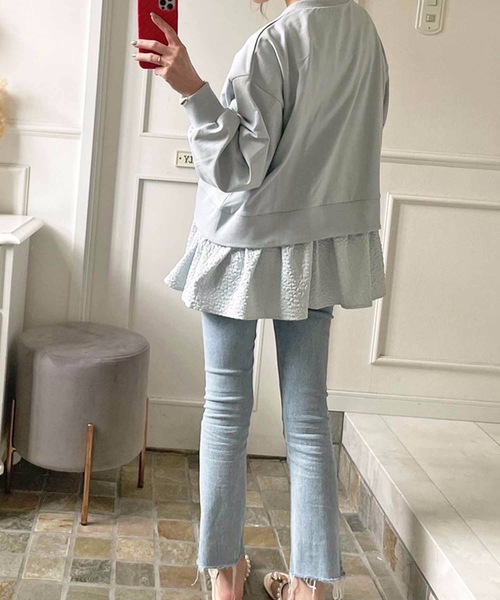 M y u（ミュー）の「裾エンボス生地 裾フリル 裏毛スウェット（スウェット・レディース・ホワイト/ピンク/グレイッシュブルー・FREE）」の9枚目の写真