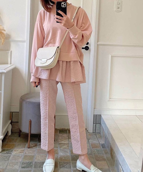 M y u（ミュー）の「裾エンボス生地 裾フリル 裏毛スウェット（スウェット・レディース・ホワイト/ピンク/グレイッシュブルー・FREE）」の10枚目の写真