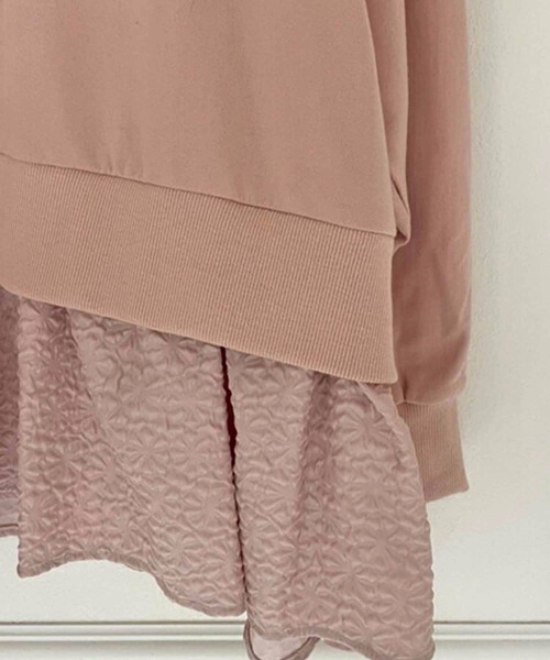 M y u（ミュー）の「裾エンボス生地 裾フリル 裏毛スウェット（スウェット・レディース・ホワイト/ピンク/グレイッシュブルー・FREE）」の13枚目の写真