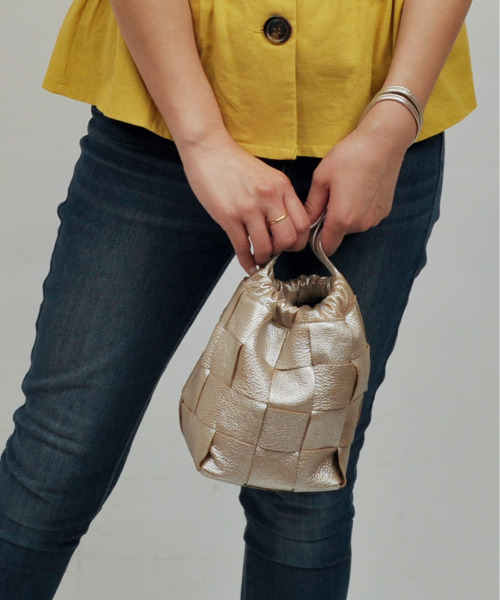 perche（ペルケ）の「ペルケ perche / サスティナブルメッシュドロストショルダーバッグS（ショルダーバッグ・レディース・ブラック/グリーン/アイボリー/シルバー/ピンク/ブラウン・FREE）」の6枚目の写真