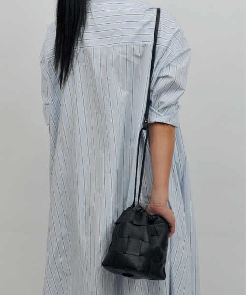 perche（ペルケ）の「ペルケ perche / サスティナブルメッシュドロストショルダーバッグS（ショルダーバッグ・レディース・ブラック/グリーン/アイボリー/シルバー/ピンク/ブラウン・FREE）」の3枚目の写真