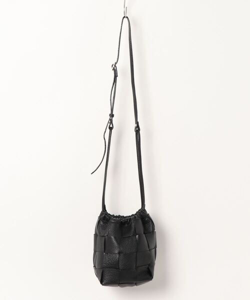 perche（ペルケ）の「ペルケ perche / サスティナブルメッシュドロストショルダーバッグS（ショルダーバッグ・レディース・ブラック/グリーン/アイボリー/シルバー/ピンク/ブラウン・FREE）」の11枚目の写真