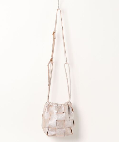 perche（ペルケ）の「ペルケ perche / サスティナブルメッシュドロストショルダーバッグS（ショルダーバッグ・レディース・ブラック/グリーン/アイボリー/シルバー/ピンク/ブラウン・FREE）」の14枚目の写真