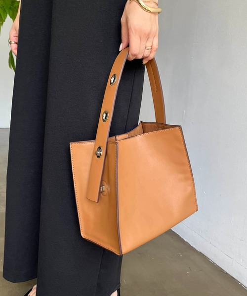 CAPRICIEUX LE'MAGE（カプリシューレマージュ）の「2SETスクエアバッグ（トートバッグ・レディース・キャメル/アイボリー/グレイッシュベージュ/ブラック・FREE）」の6枚目の写真