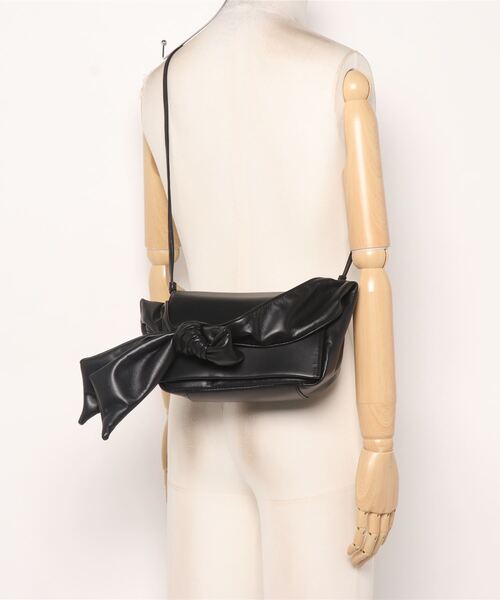 kakatoo（カカトゥ）の「カカトゥ kakatoo / リボンディテールソフトレザーフラップバッグ（ハンドバッグ・レディース・ブラック/グリーン/アイボリー/ブラウン・FREE）」の8枚目の写真