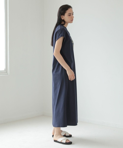 LAKOLE（ラコレ）の「アソートフットボールロゴワンピース / 299132（ワンピース・レディース・ネイビー/グリーン/マスタード・SMALL/MEDIUM）」の12枚目の写真