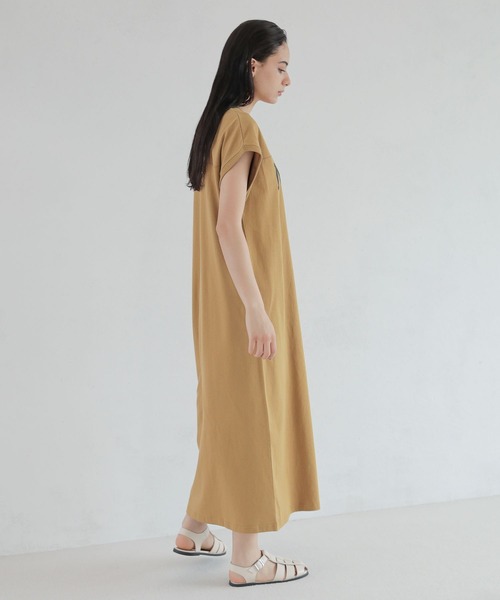 LAKOLE（ラコレ）の「アソートフットボールロゴワンピース / 299132（ワンピース・レディース・ネイビー/グリーン/マスタード・SMALL/MEDIUM）」の16枚目の写真