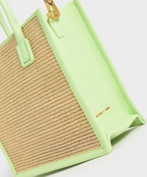 CHARLES & KEITH(チャールズ & キース)の「ダブルハンドル ラフィアトートバッグ / Double Handle Raffia Tote Bag(トートバッグ・レディース・ブラウン/セージグリーン・M)」の10枚目の写真